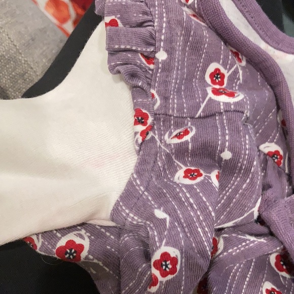 Two Tea Collection Rompers 6-9M & 6-12M - Picture 5 of 5